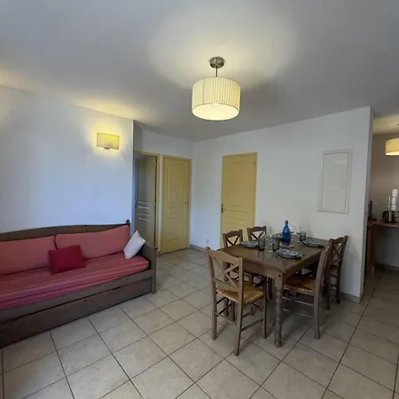 Apartment 2 Dans Avec Piscine